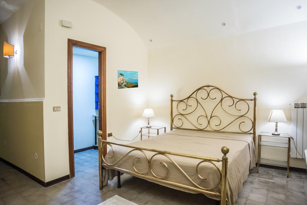 Casa Vacanze Amedeo Napoli Ngoại thất bức ảnh